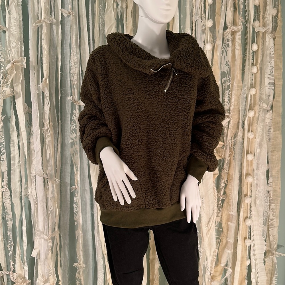 Olive green half zip Sherpa
